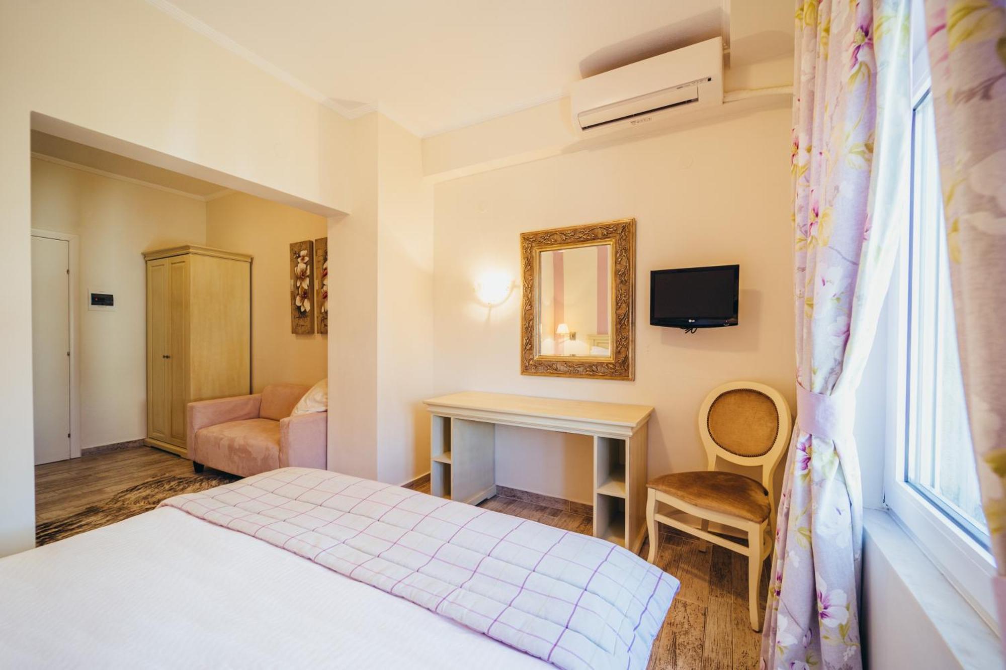 To Spiti Tis Sofias Hotel Костур Екстериор снимка